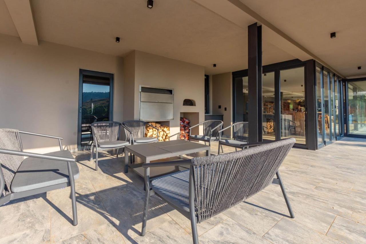 Misty Meadows Villa ดัลสทรูม ภายนอก รูปภาพ