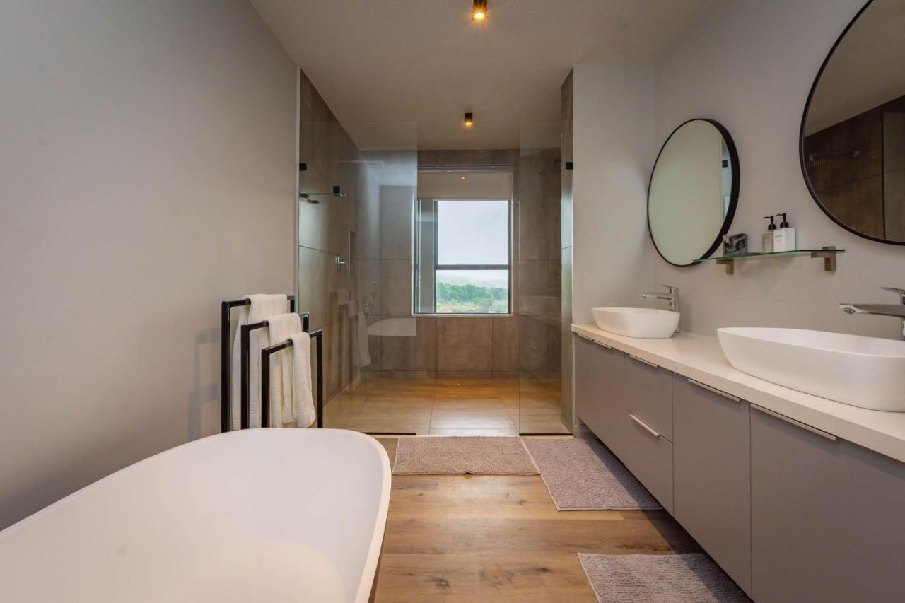 Misty Meadows Villa ดัลสทรูม ภายนอก รูปภาพ