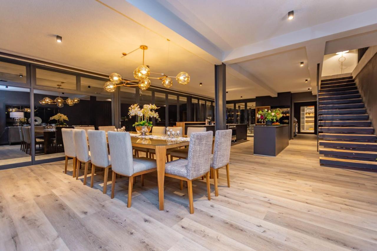 Misty Meadows Villa ดัลสทรูม ภายนอก รูปภาพ